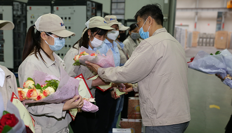 >男神登場，愿望實(shí)現(xiàn)！